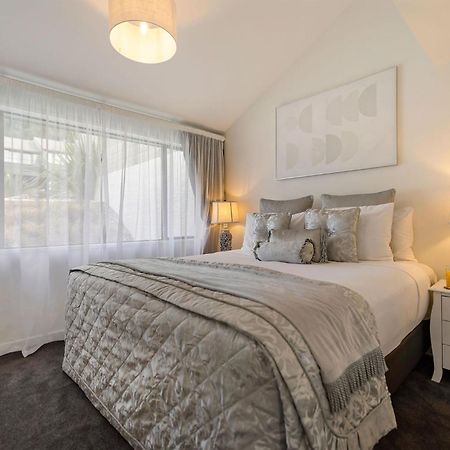 Distinctive Alpine Meadows Apartment ควีนส์ทาวน์ ภายนอก รูปภาพ