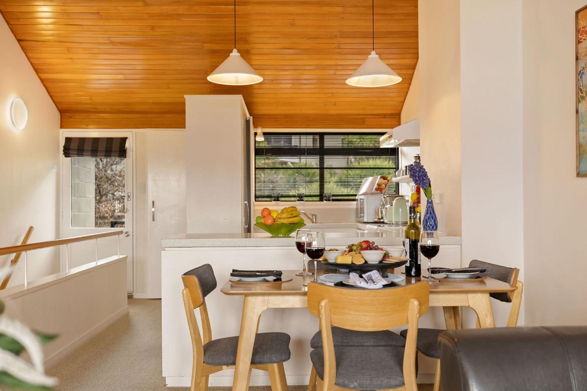 Distinctive Alpine Meadows Apartment ควีนส์ทาวน์ ห้อง รูปภาพ