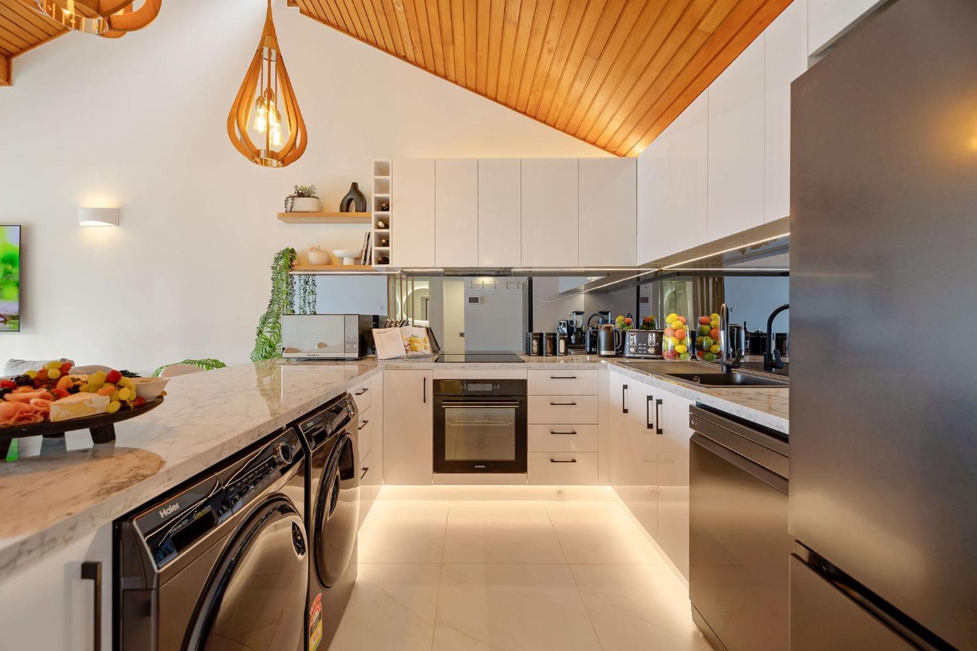 Distinctive Alpine Meadows Apartment ควีนส์ทาวน์ ภายนอก รูปภาพ